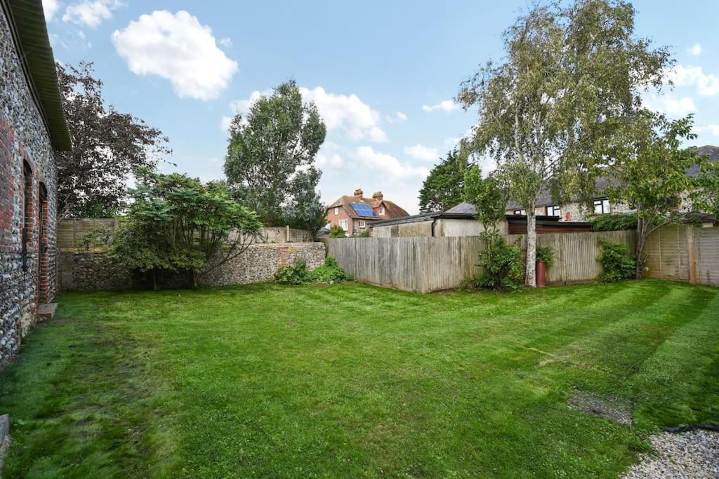 The Garden Flat At Walnut Tree House Διαμέρισμα Rustington Εξωτερικό φωτογραφία