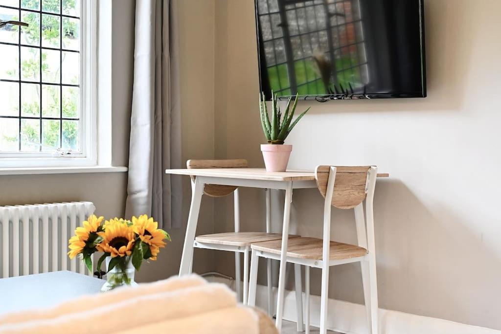 The Garden Flat At Walnut Tree House Διαμέρισμα Rustington Εξωτερικό φωτογραφία