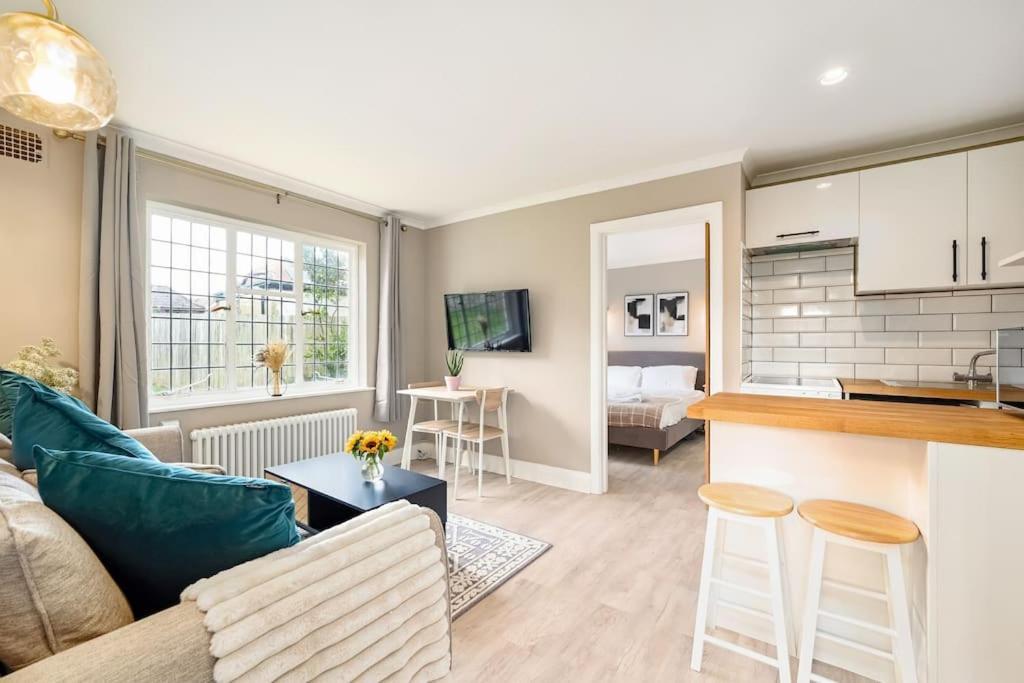 The Garden Flat At Walnut Tree House Διαμέρισμα Rustington Εξωτερικό φωτογραφία
